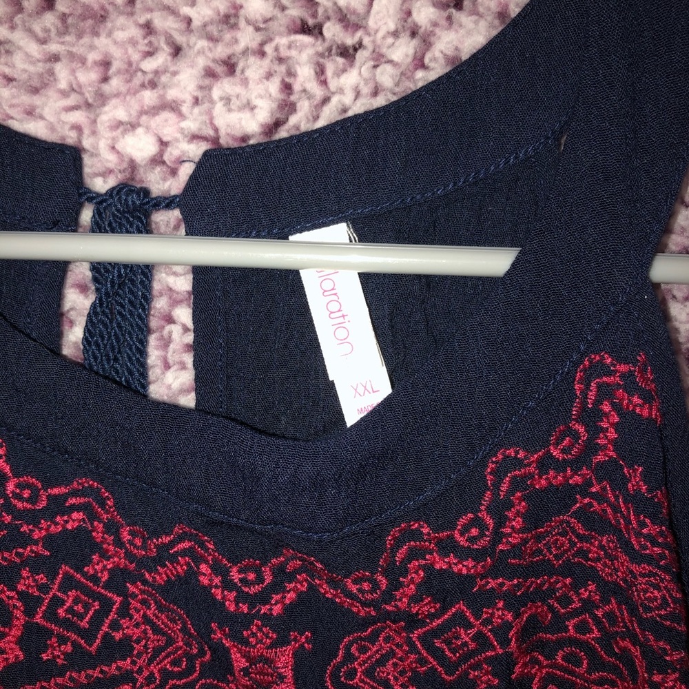 Top - Picture 3 of 3